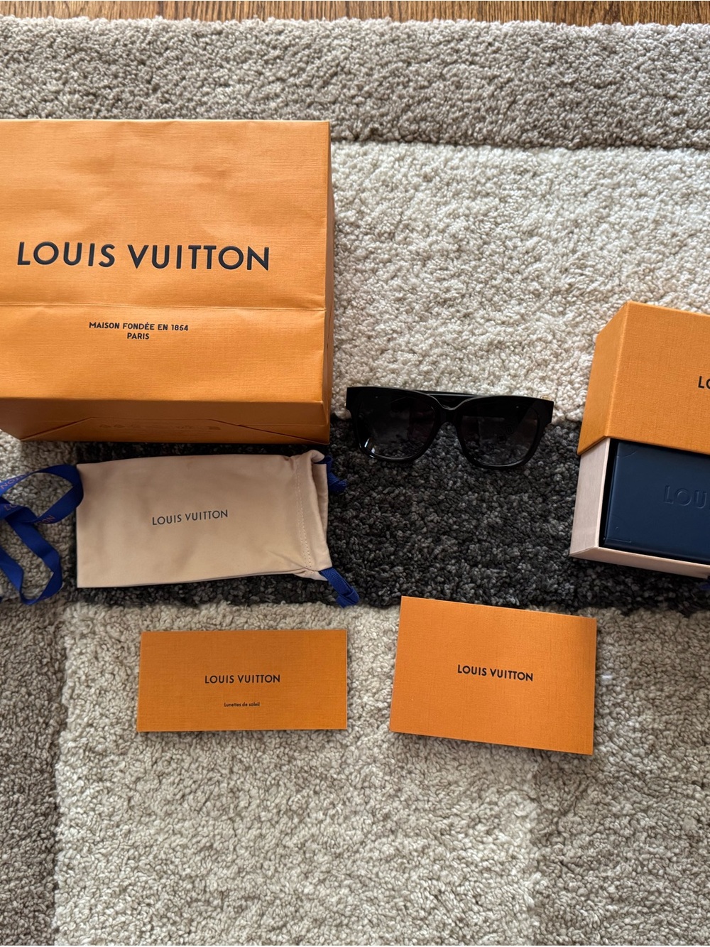 Louis Vuitton Sunglasses (Read Description)